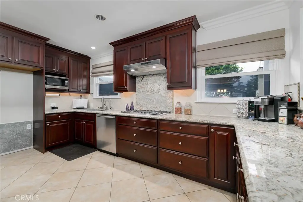 307 11th, Azusa