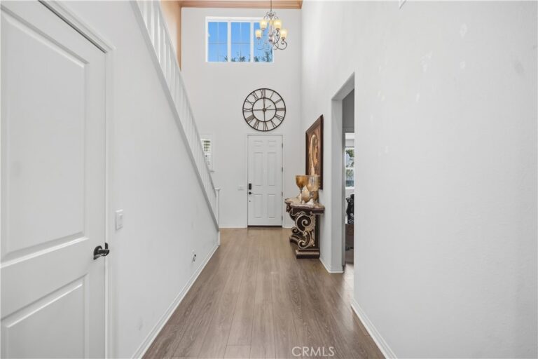 3380 E Pine Ridge, Ontario