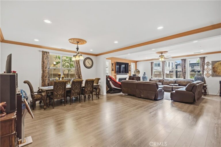 3380 E Pine Ridge, Ontario
