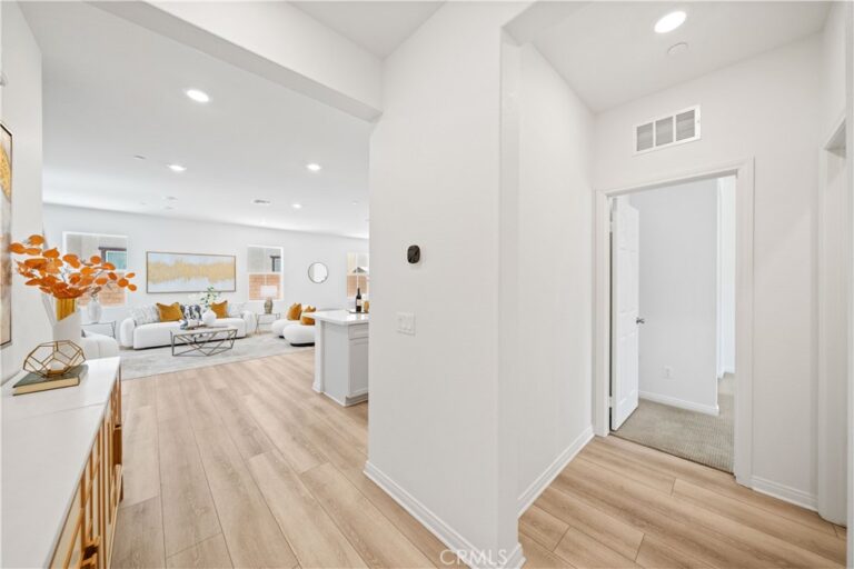 4125 E La Jolla Street, Ontario