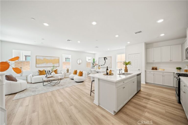 4125 E La Jolla Street, Ontario