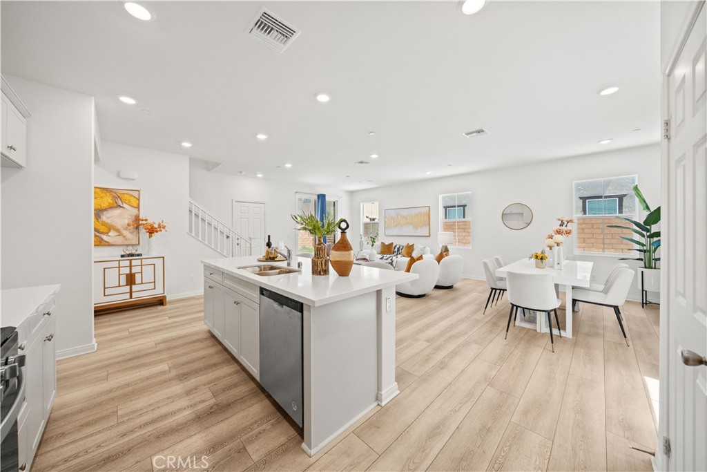 4125 E La Jolla Street, Ontario