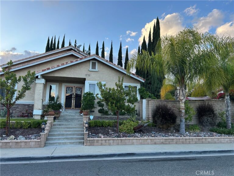 42 Rainbow Ridge, Pomona