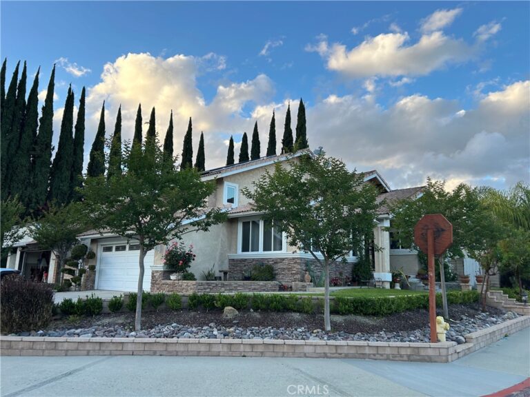 42 Rainbow Ridge, Pomona