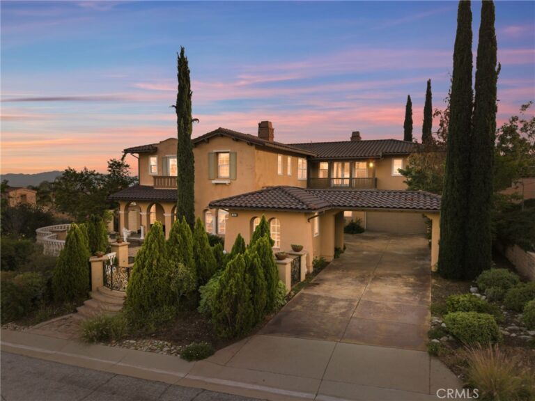 4463 Cardinal Cushing, Claremont