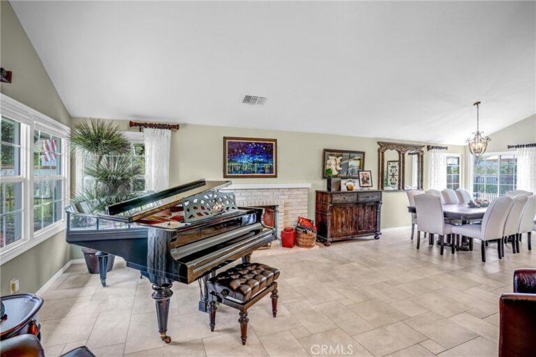 5787 Ridgeway Rd, Rancho Cucamonga