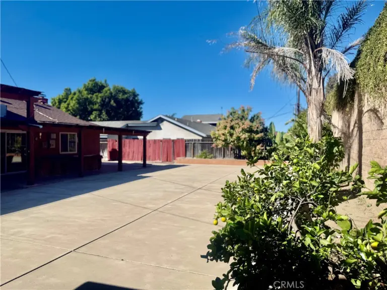 5982 Harrison, Chino