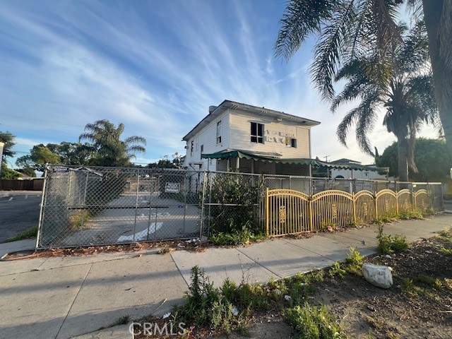 604 E Mission, Pomona