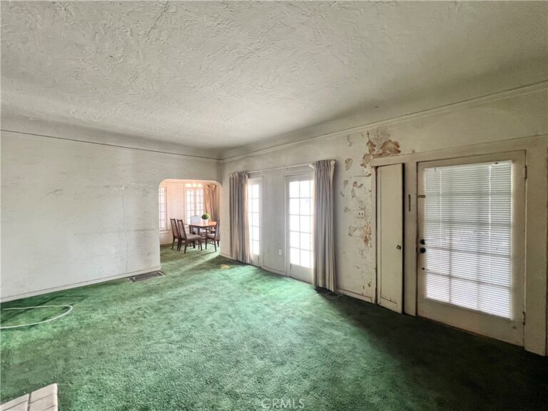 637 San Francisco, Pomona