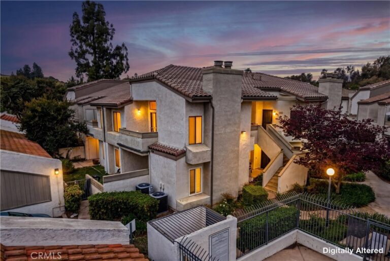 69 Brownfield, Pomona