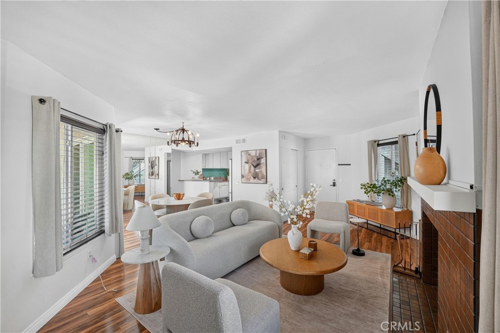 69 Brownfield, Pomona