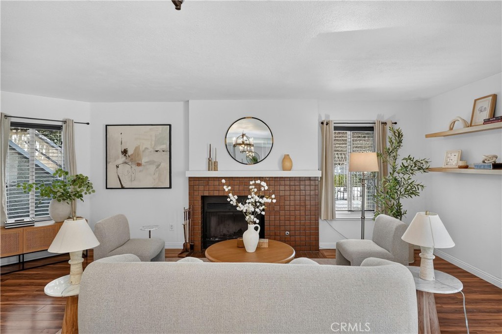 69 Brownfield, Pomona