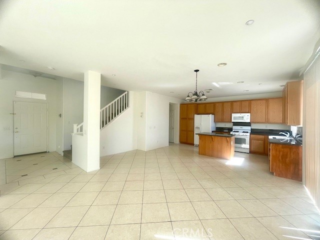 7434 Freeport, Fontana