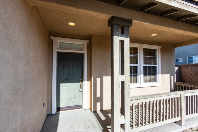 7434 Freeport, Fontana