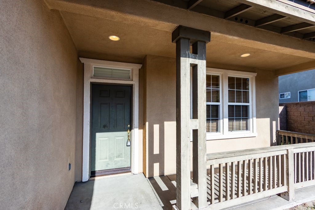 7434 Freeport, Fontana