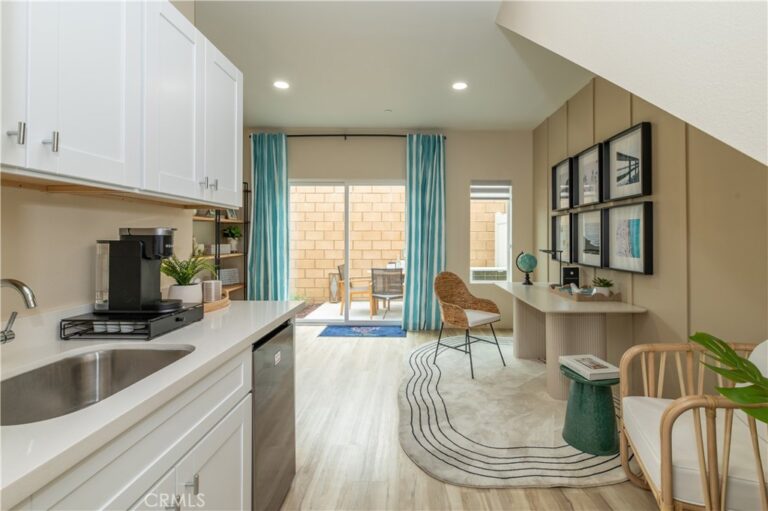 8183 Amerena Way, Fontana