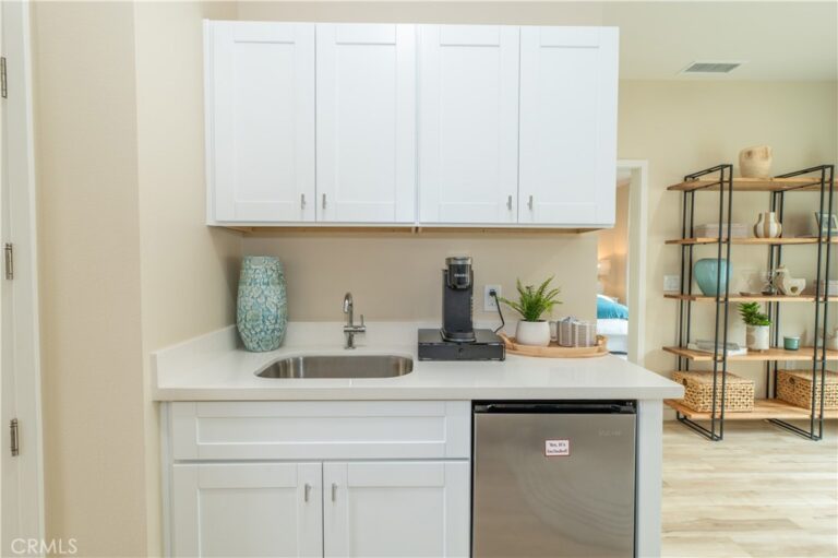8183 Amerena Way, Fontana