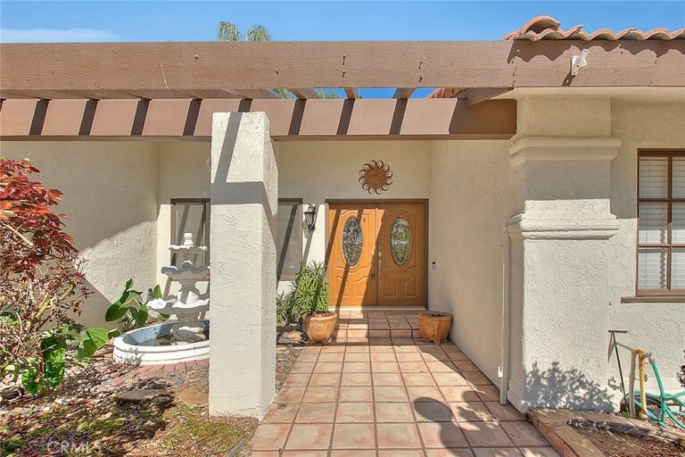 9828 Flying Mane, Rancho Cucamonga