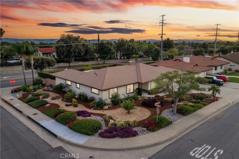 102 W Monterrey Drive, Claremont