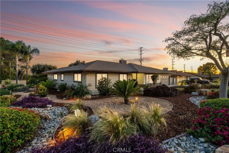 102 W Monterrey Drive, Claremont
