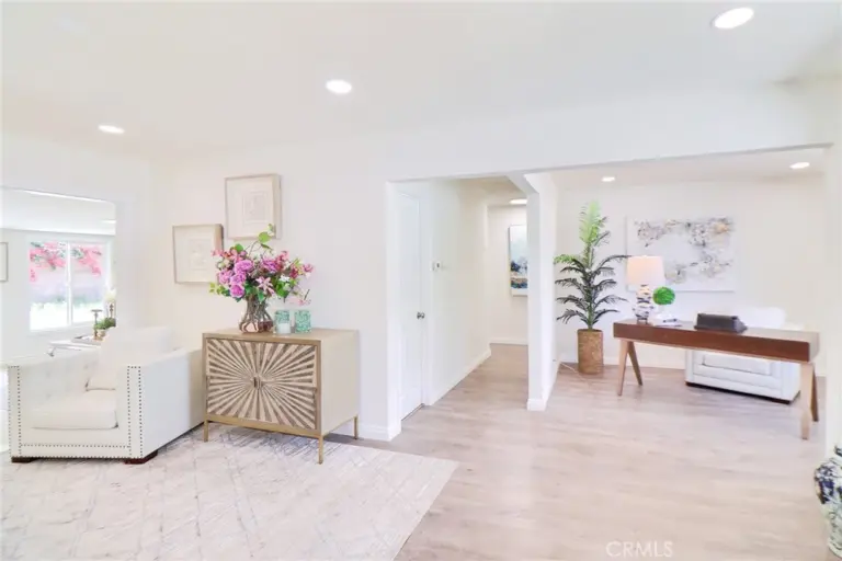 1022 W Grovecenter, West Covina