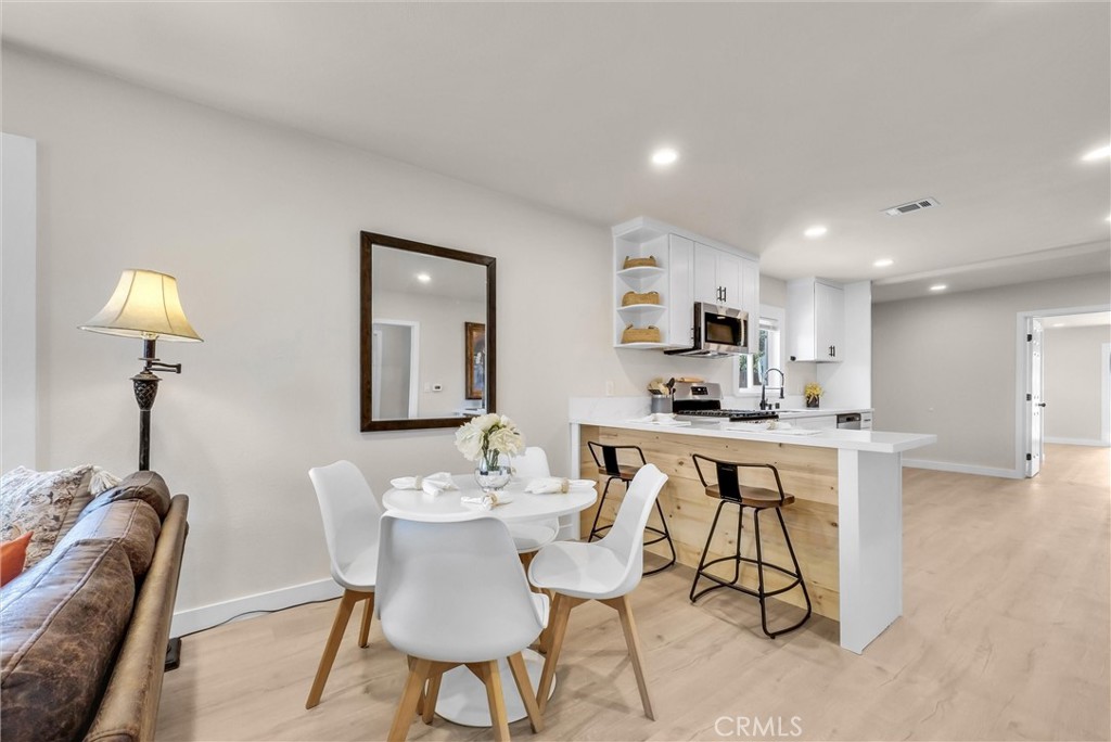 1039 E Elma, Ontario