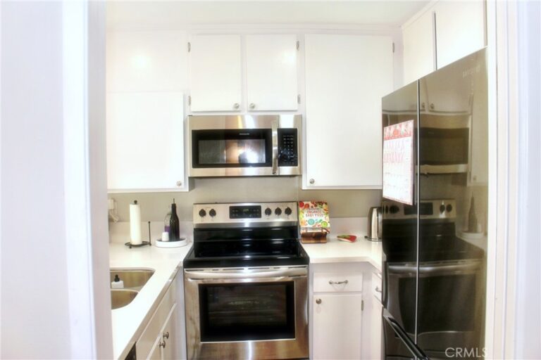 1049 W Pine #c, Upland