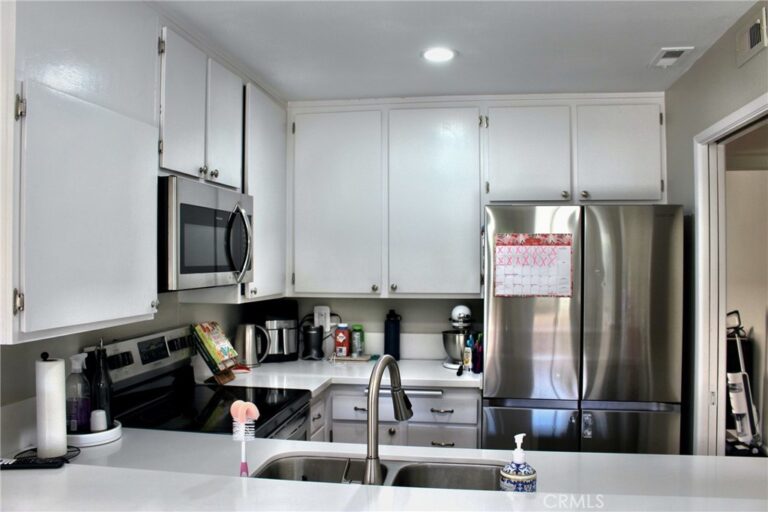 1049 W Pine #c, Upland