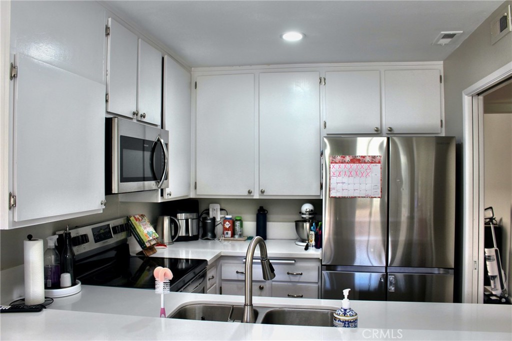 1049 W Pine #c, Upland