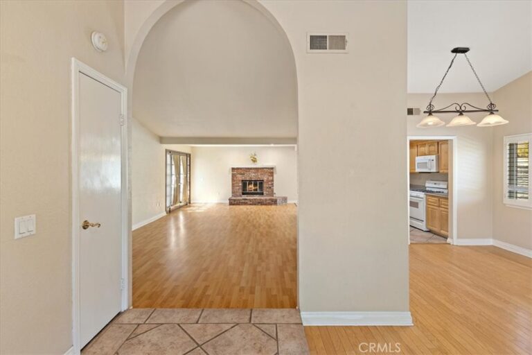 1205 Armando, Upland