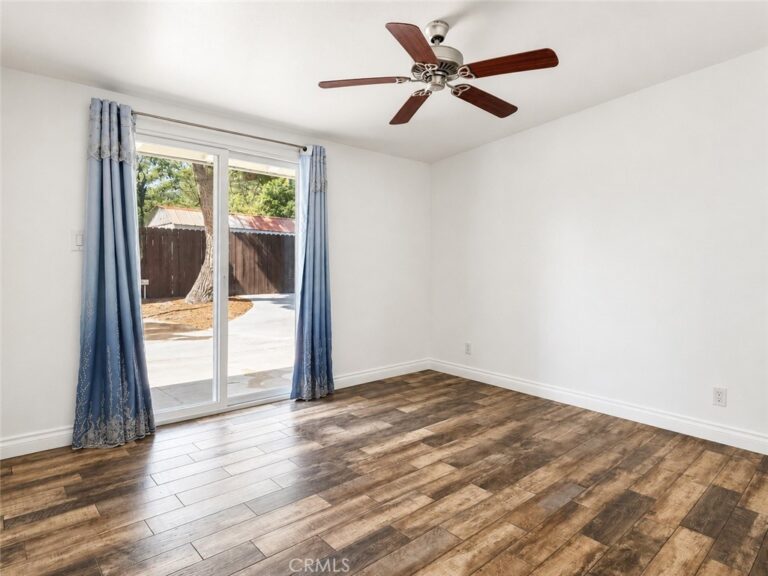 1252 E Walnut, Glendora