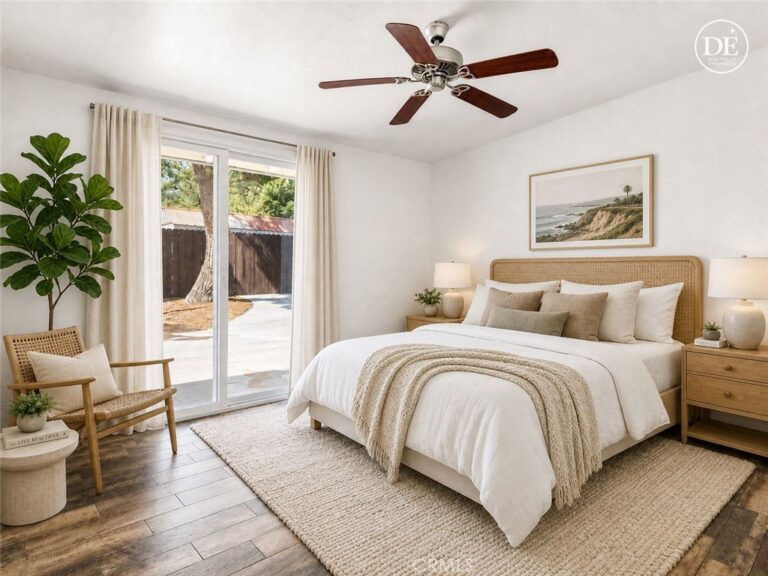 1252 E Walnut, Glendora