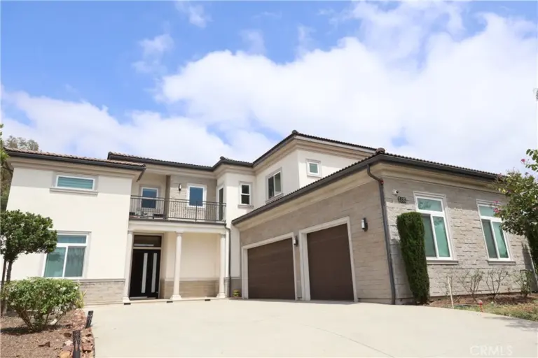 1330 Waterbrook, Walnut