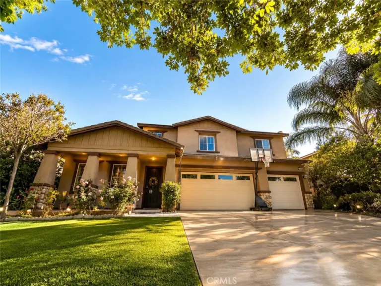 13925 Barnett, Eastvale