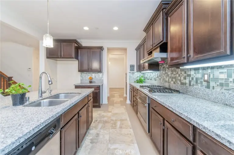 13925 Barnett, Eastvale