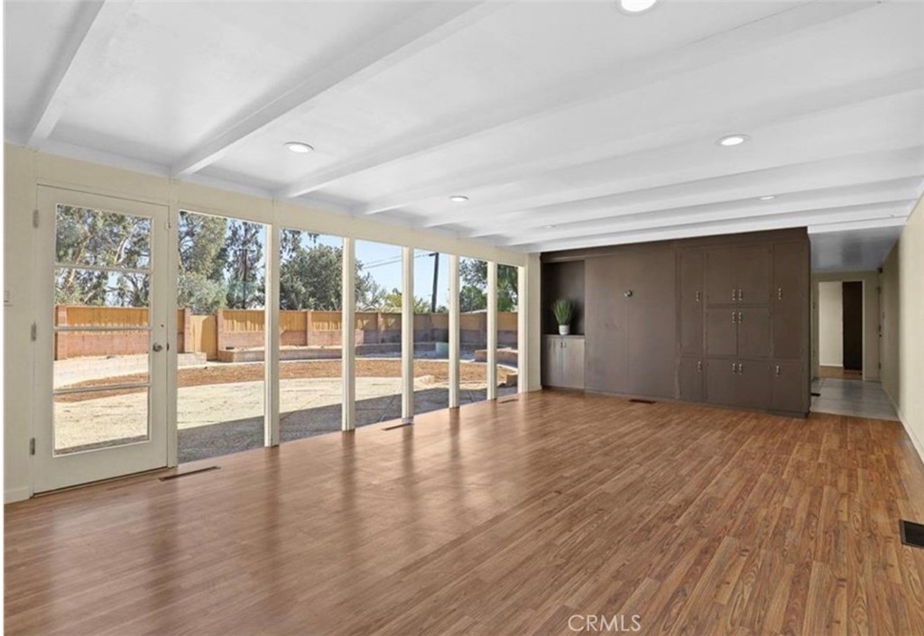 1445 N Pepper, Rialto