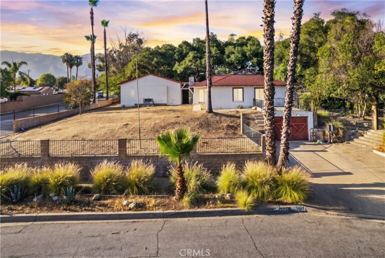 1449 E Bennett Avenue, Glendora