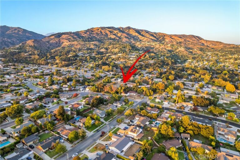 1449 E Bennett Avenue, Glendora