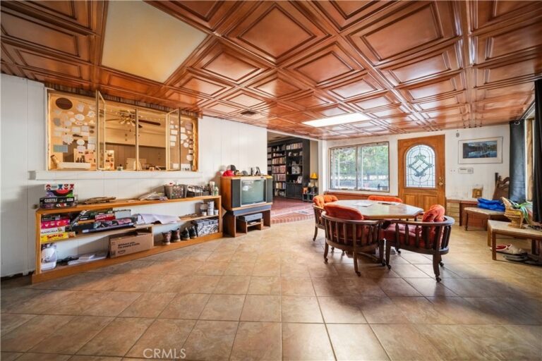 1449 E Bennett Avenue, Glendora