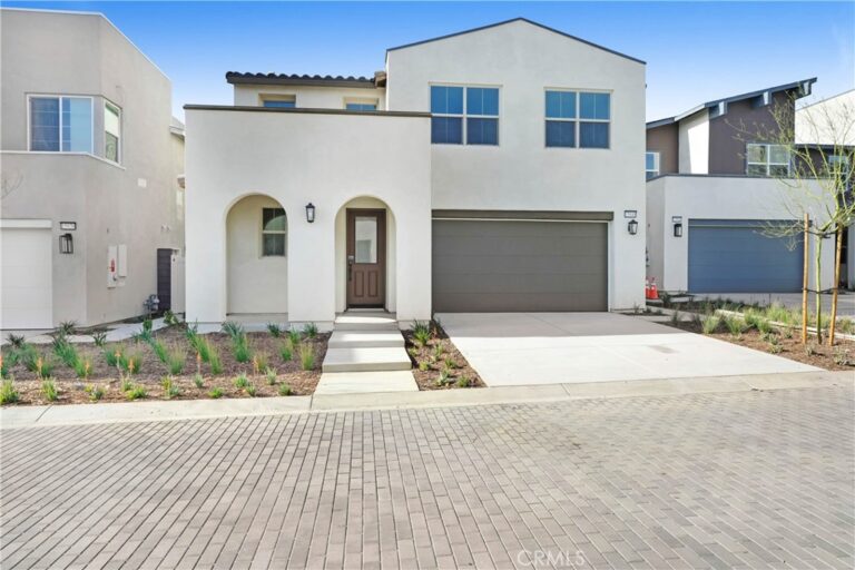 15940 Caterpillar Drive, Fontana