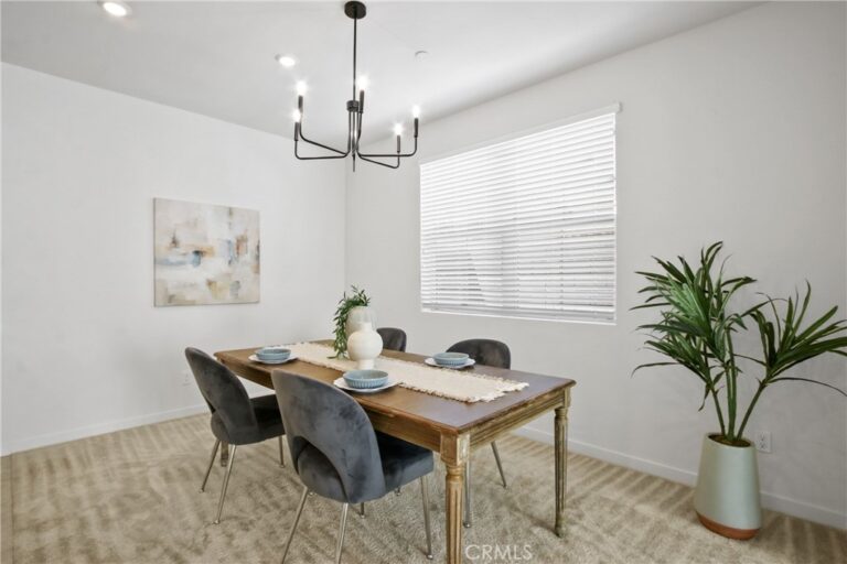 15940 Caterpillar Drive, Fontana