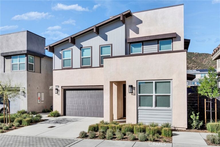 15946 Caterpillar, Fontana