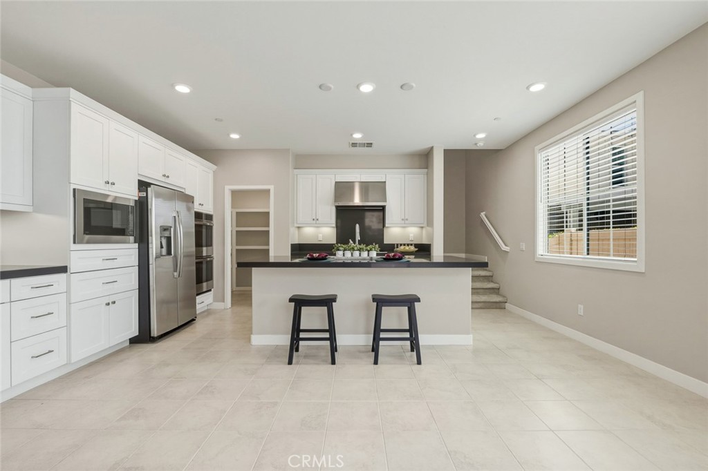 16 Greensboro Ct, Pomona