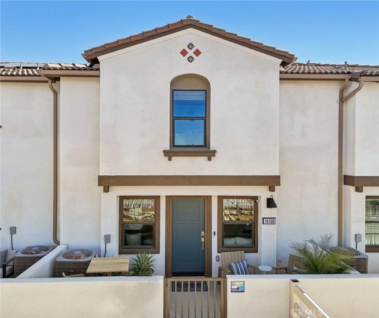 16139 Lumia Way, Fontana