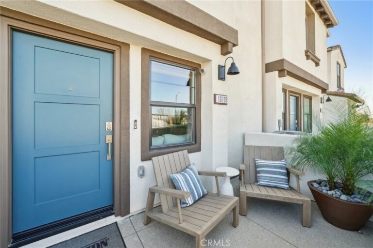 16139 Lumia Way, Fontana