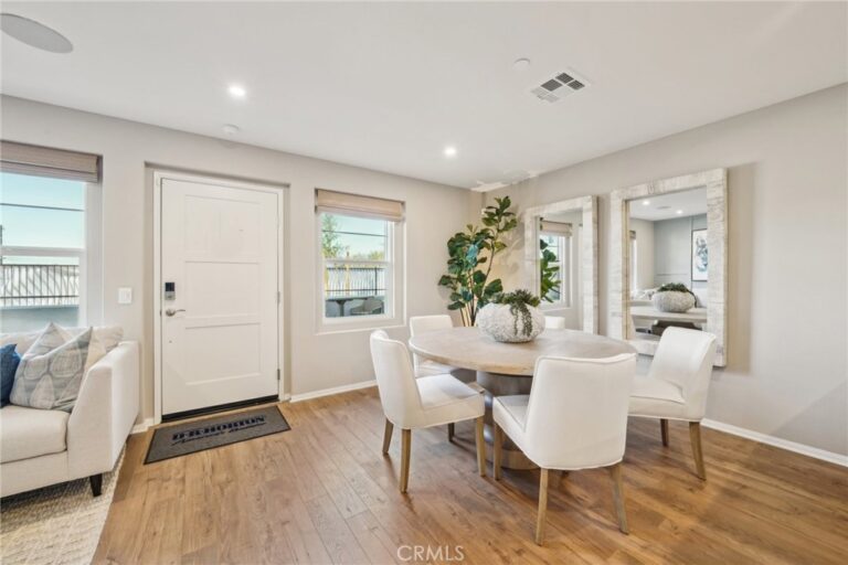 16139 Lumia Way, Fontana