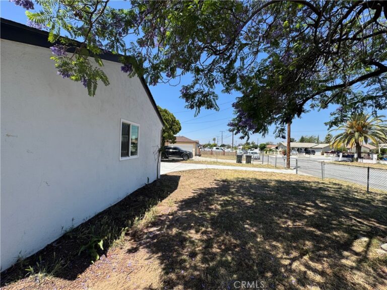 16229 Hunter St, Fontana