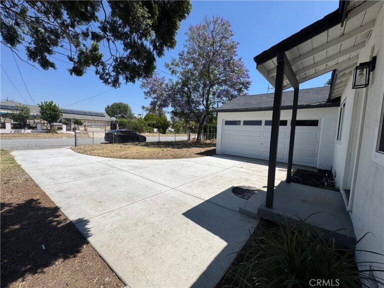 16229 Hunter St, Fontana