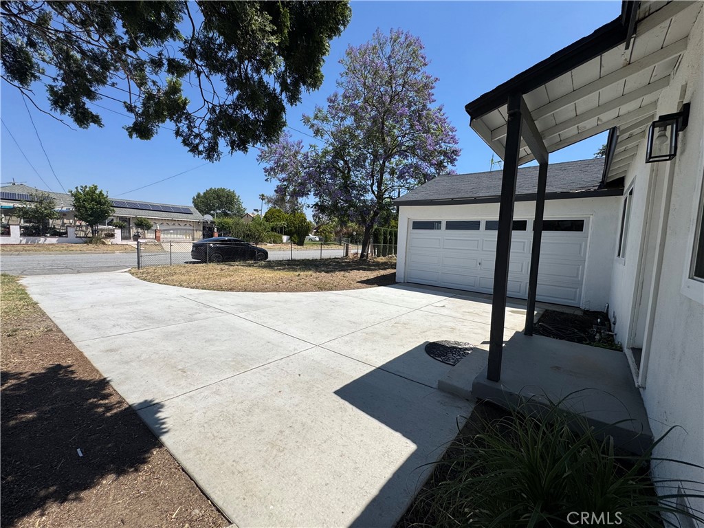 16229 Hunter St, Fontana