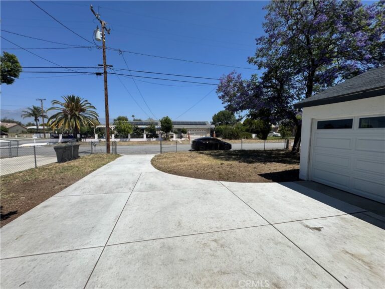 16229 Hunter St, Fontana
